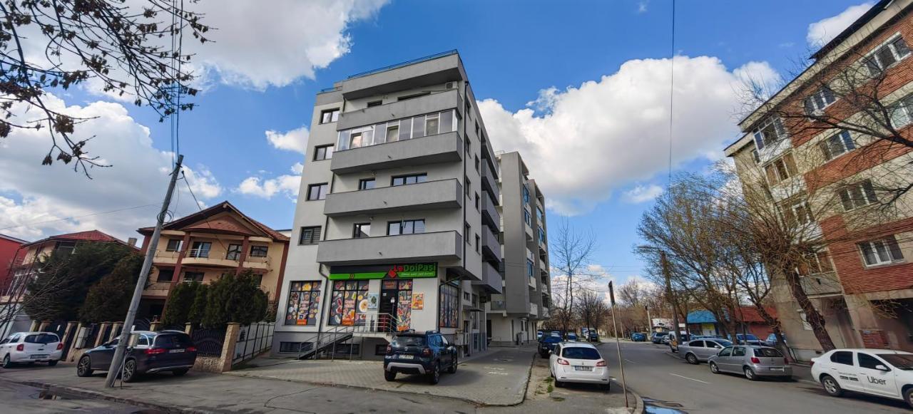Apartament 1 Mai Bloc Nou-Self Check-In Κραϊόβα Εξωτερικό φωτογραφία